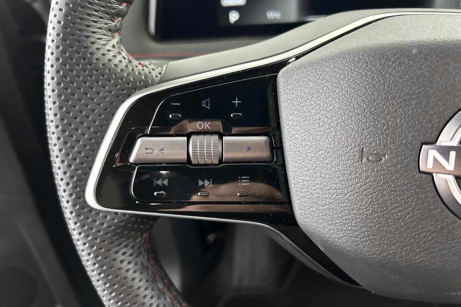 Nissan Ariya iso kuva 20