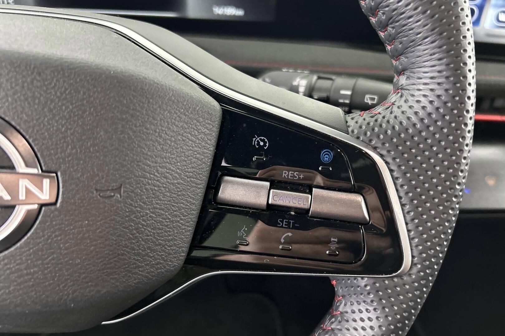 Nissan Ariya iso kuva 28