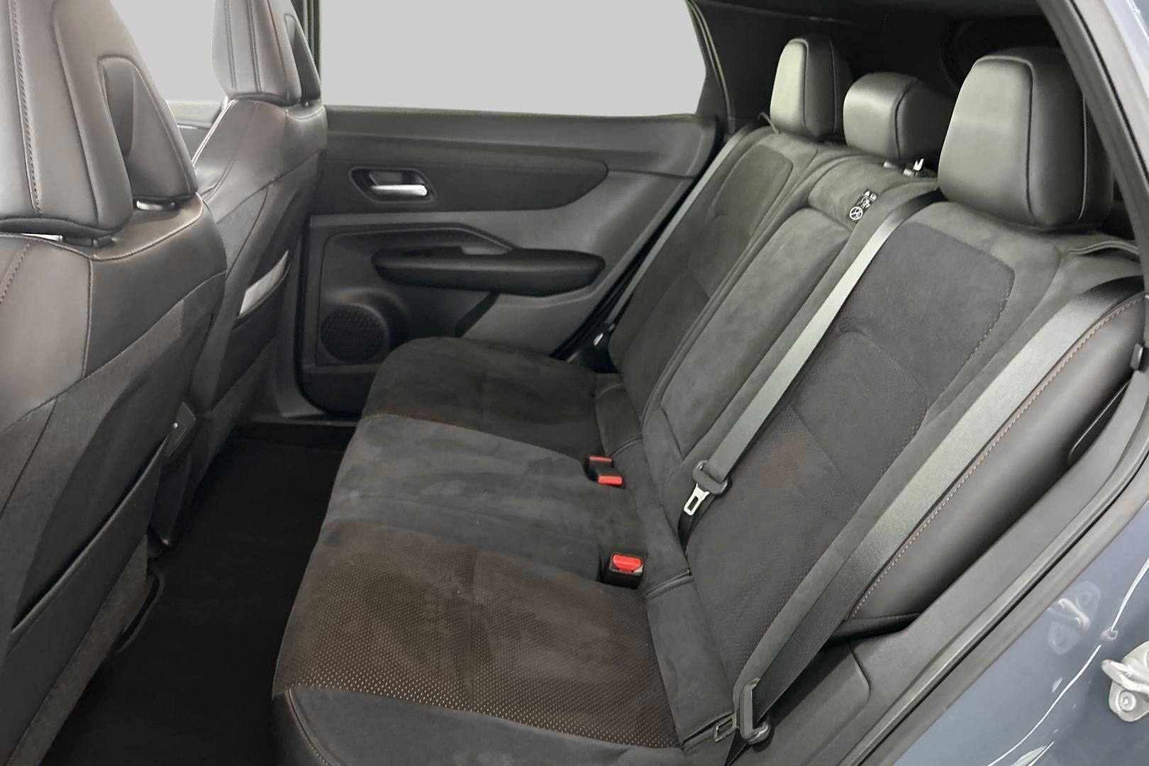 Nissan Ariya iso kuva 8