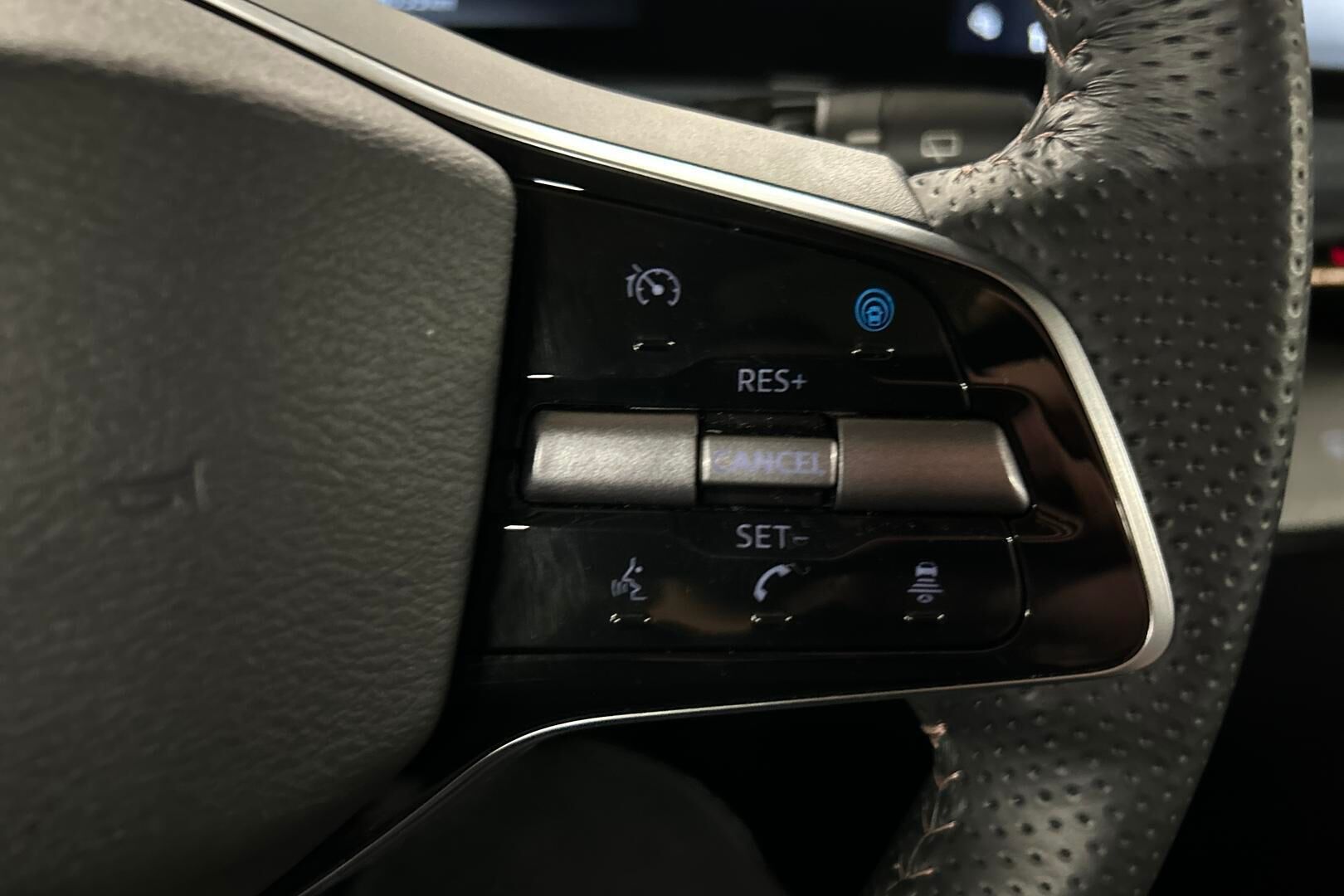 Nissan Ariya iso kuva 25