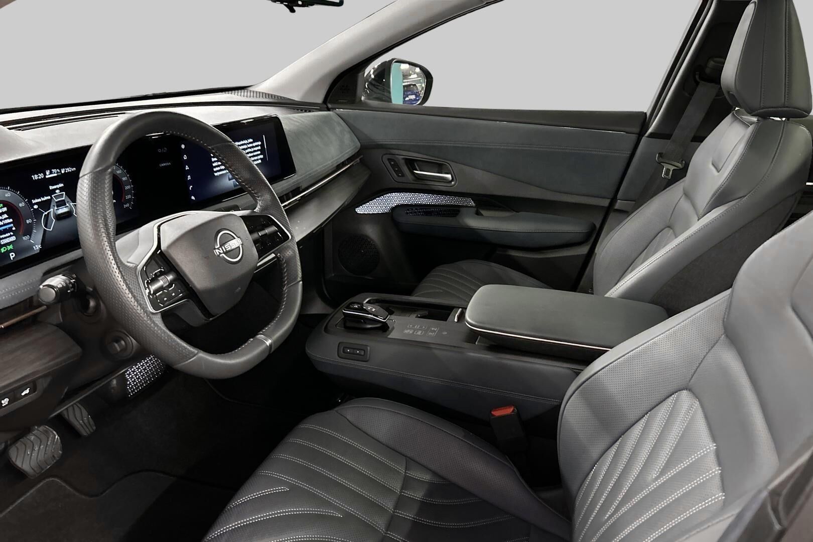 Nissan Ariya iso kuva 8