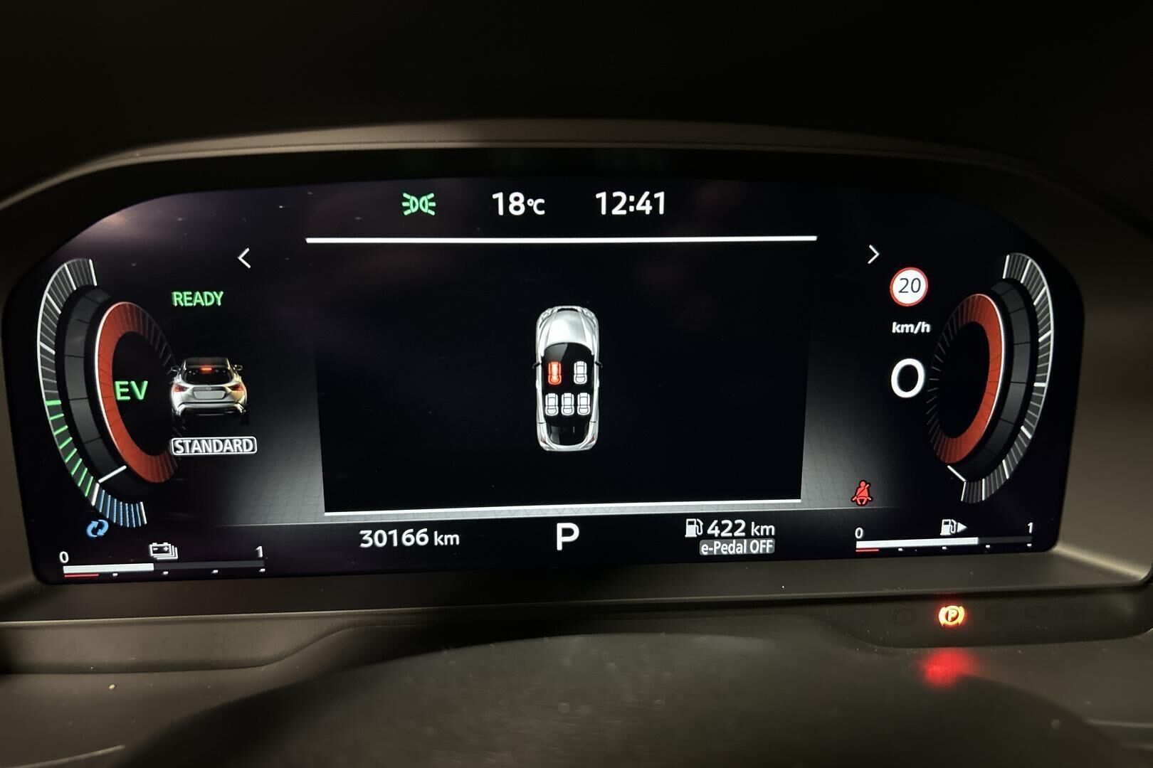 Nissan Juke iso kuva 9
