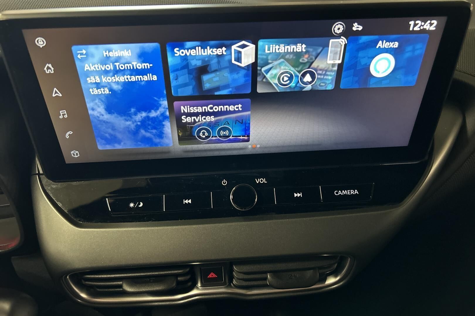Nissan Juke iso kuva 11