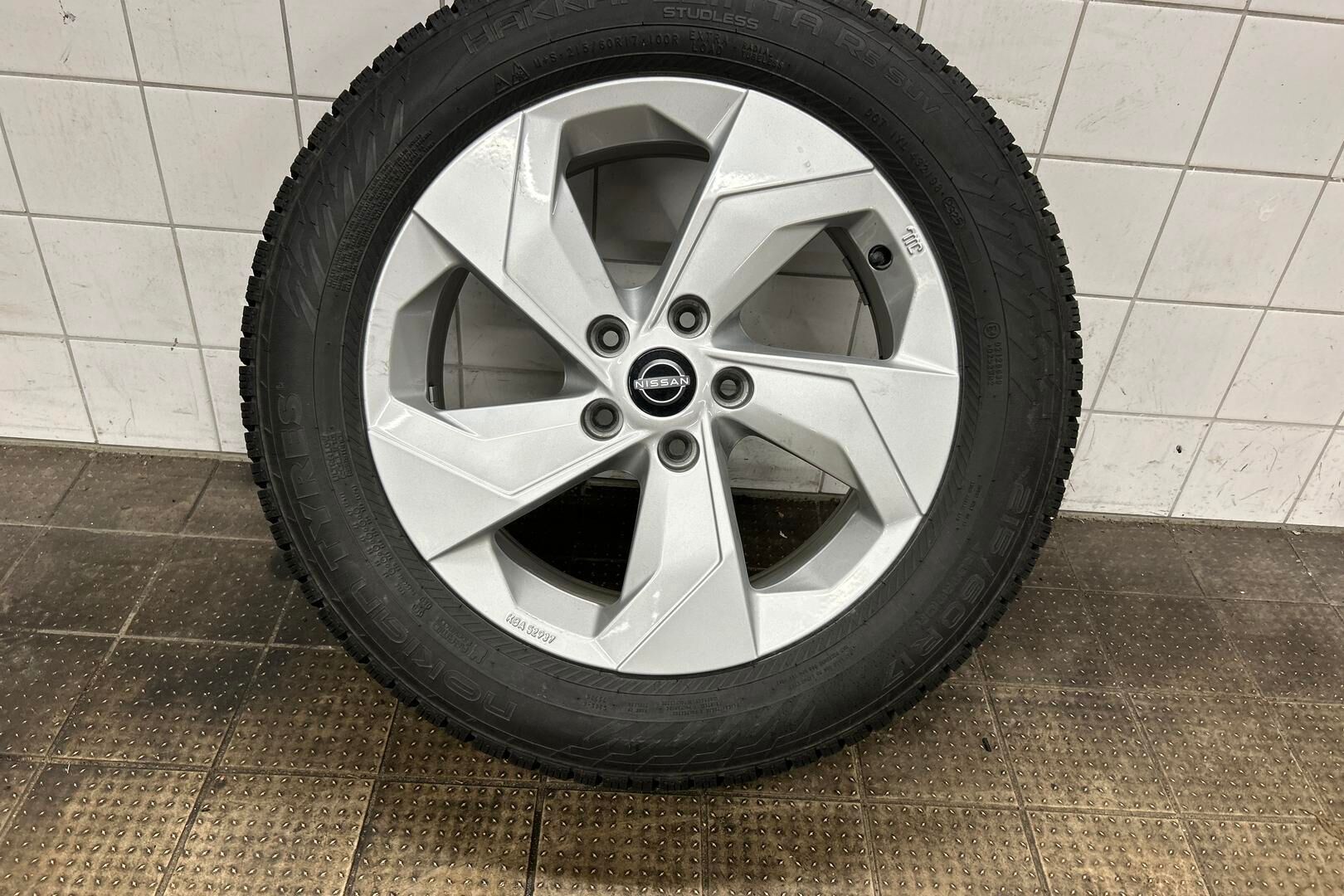 Nissan Juke iso kuva 18