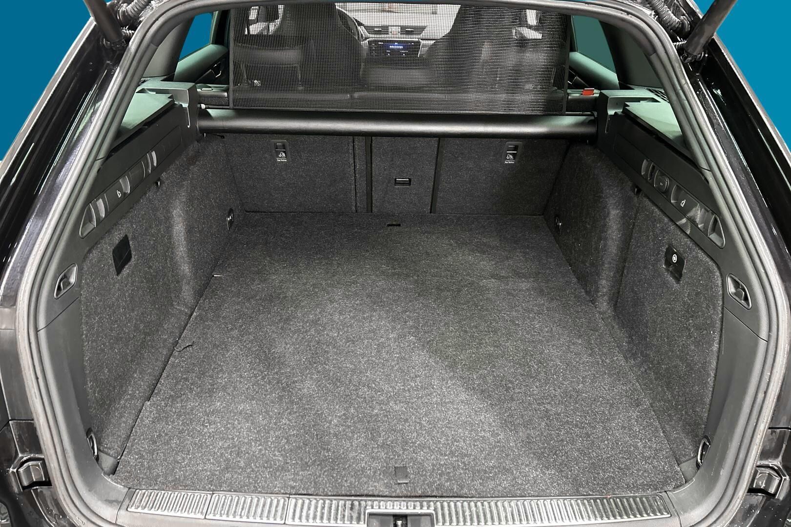 Skoda Superb iso kuva 12