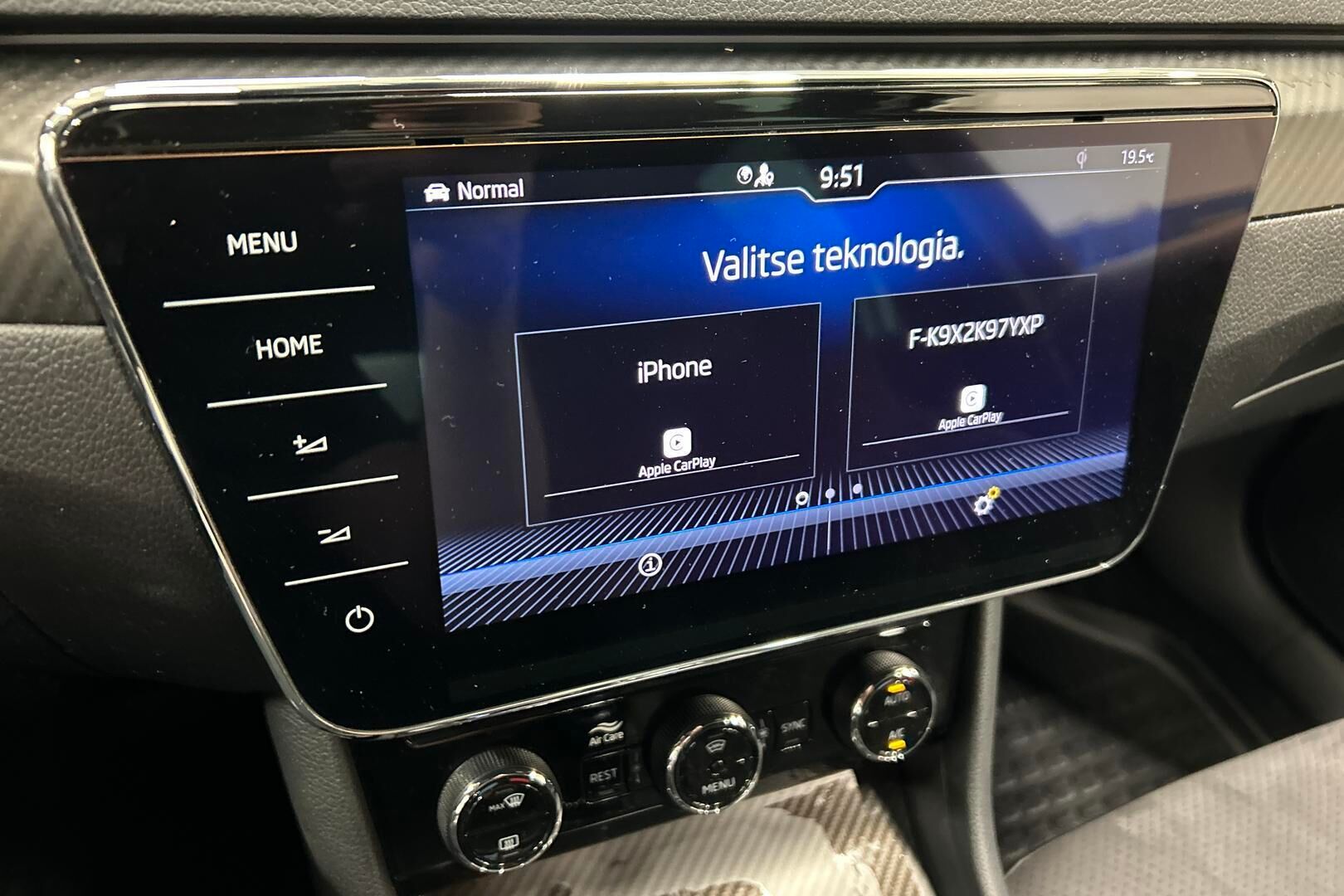 Skoda Superb iso kuva 15