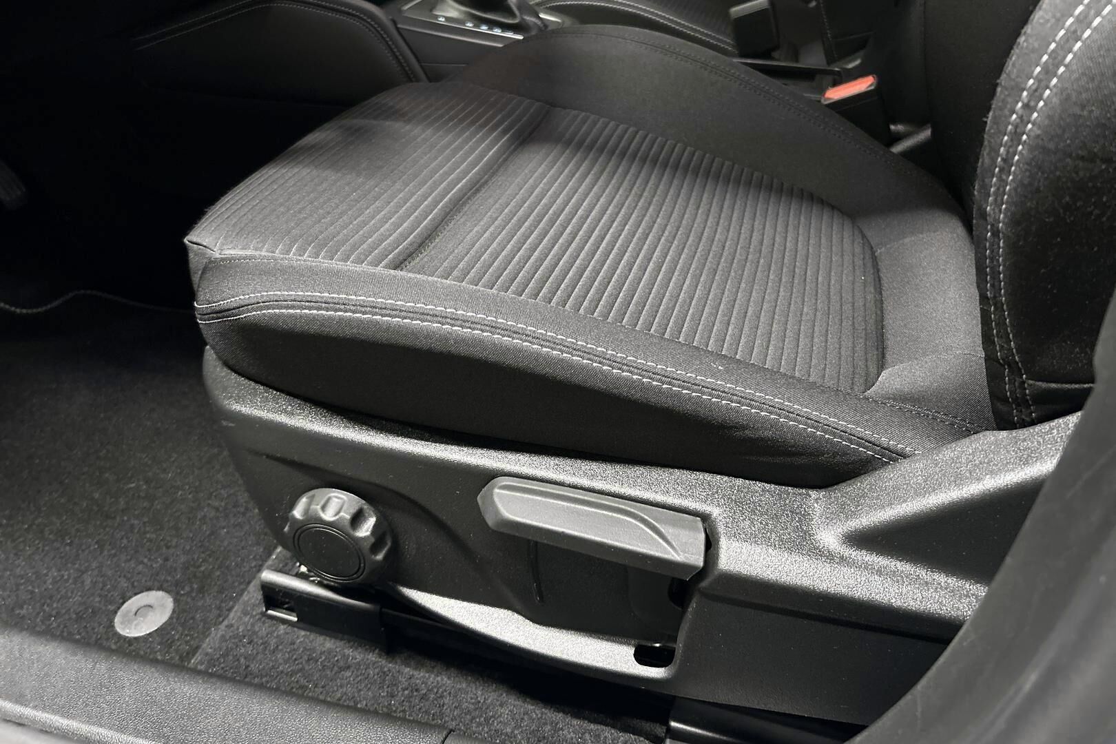 Ford Focus iso kuva 21