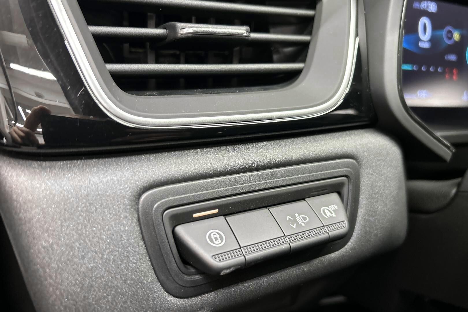 Mitsubishi ASX iso kuva 23