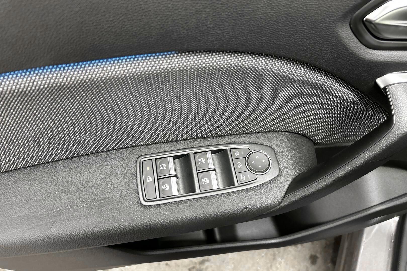 Mitsubishi ASX iso kuva 24