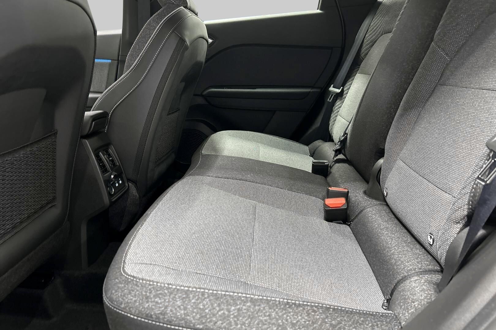 Mitsubishi ASX iso kuva 9