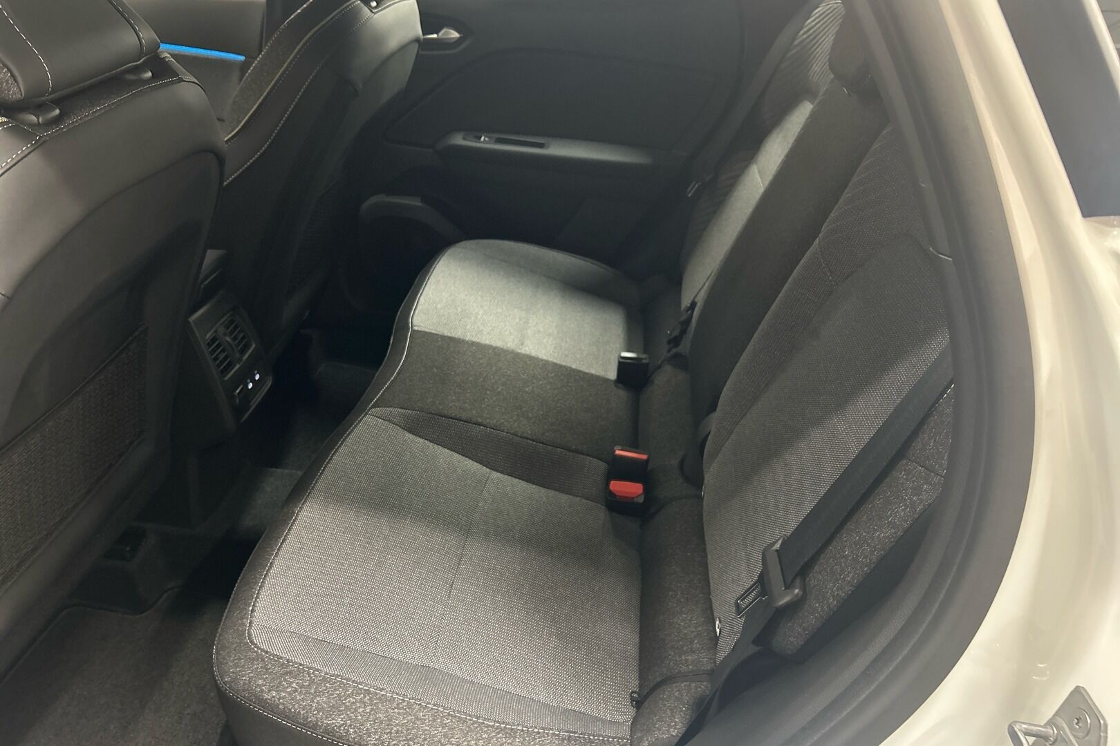 Mitsubishi ASX iso kuva 8