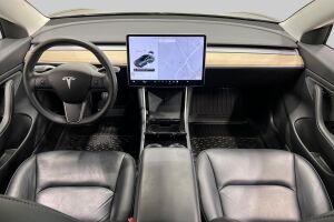 Tesla Model 3 esikatselu 9