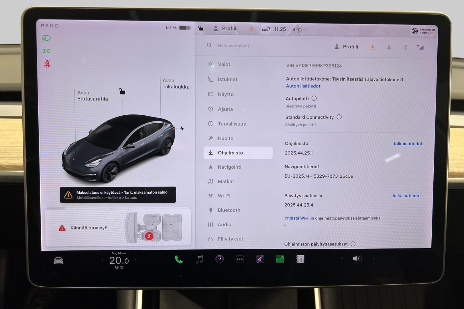 Tesla Model 3 iso kuva 26