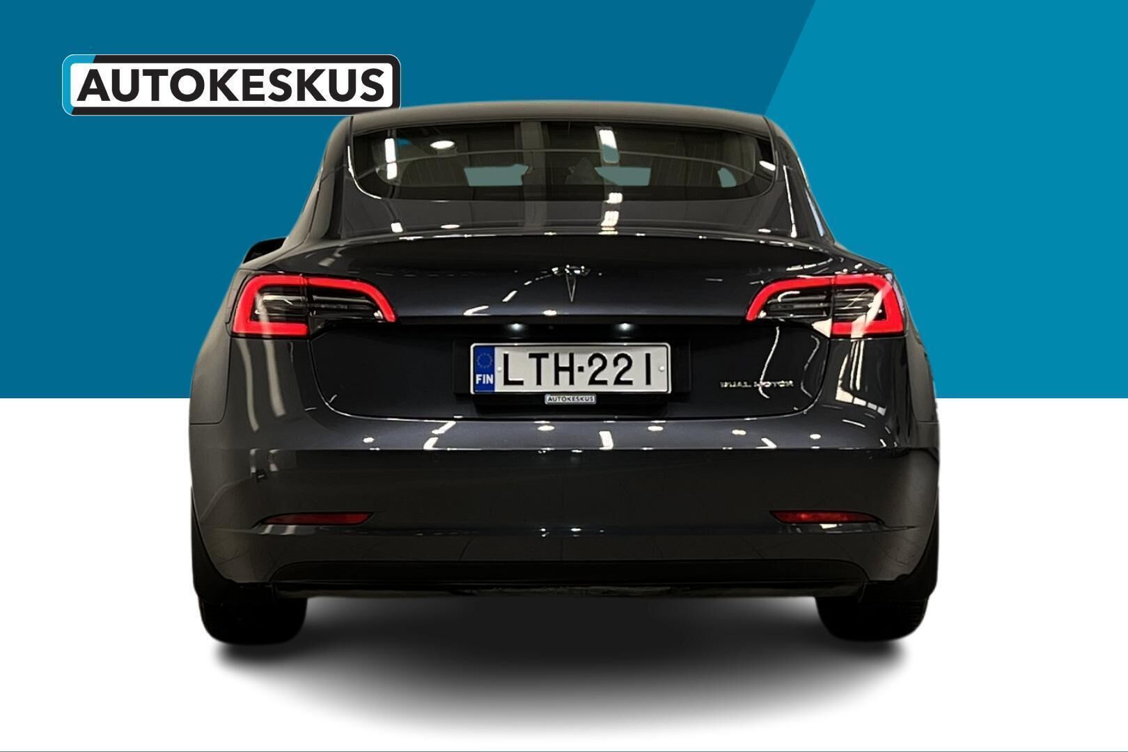 Tesla Model 3 iso kuva 5