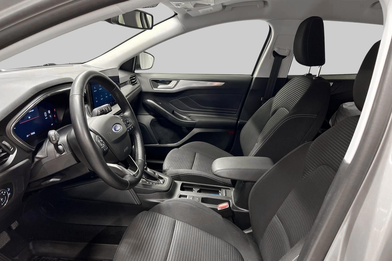 Ford Focus iso kuva 10
