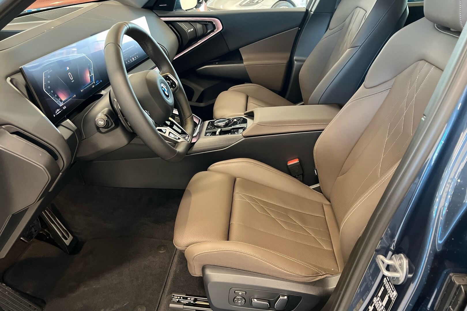 BMW X3 iso kuva 7