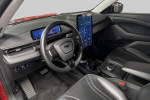Ford Mustang Mach-E esikatselu 8