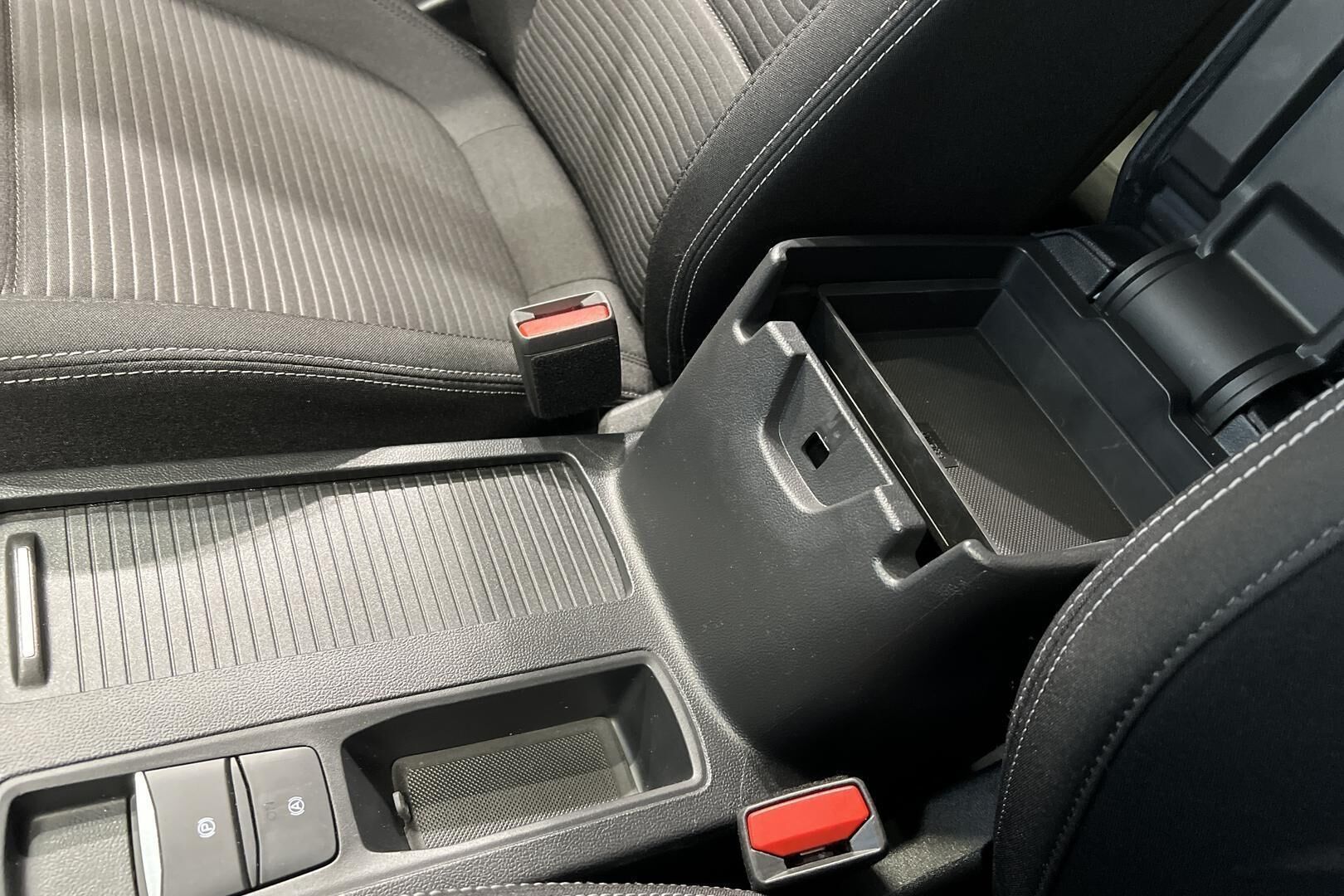 Ford Focus iso kuva 28