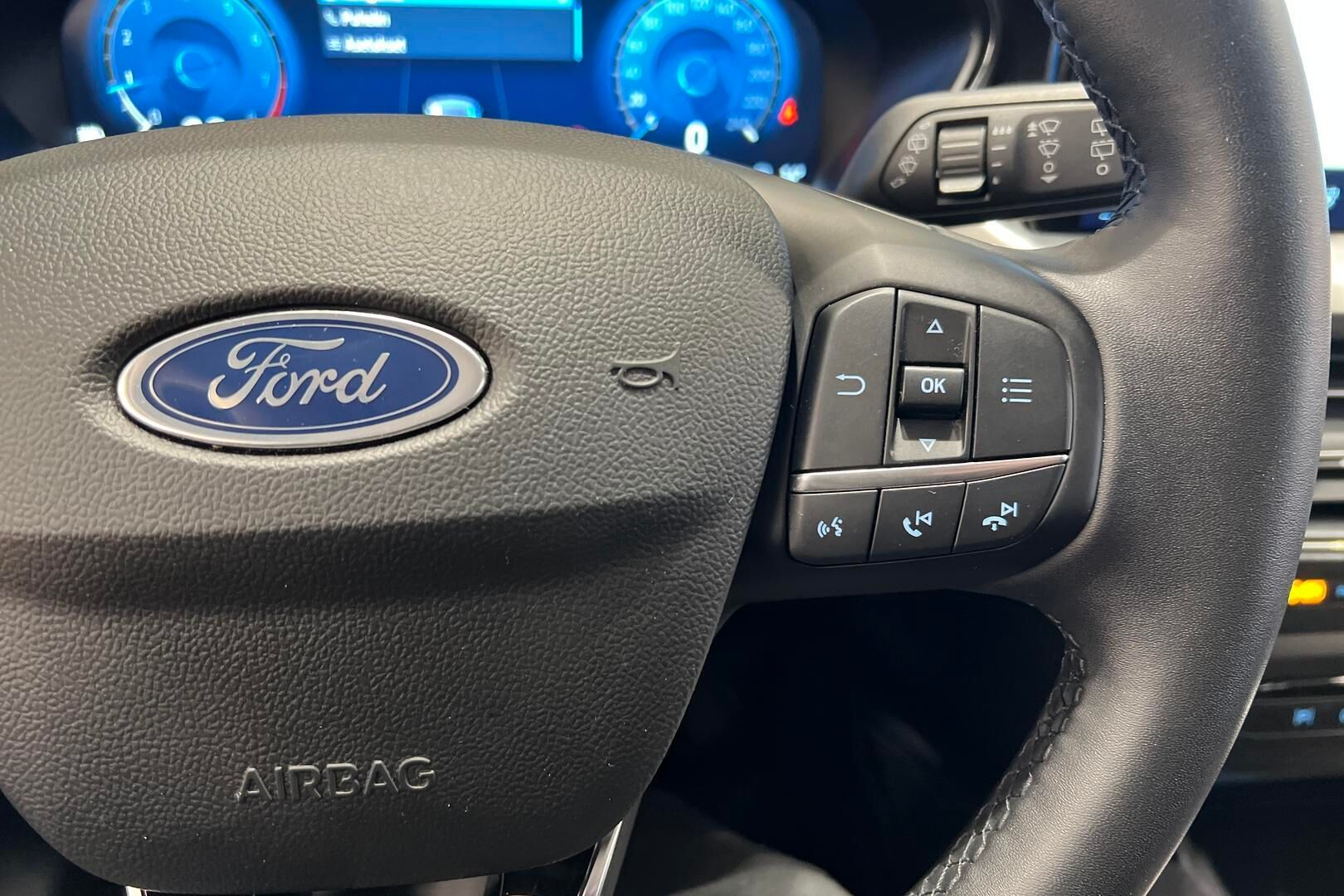 Ford Focus iso kuva 29