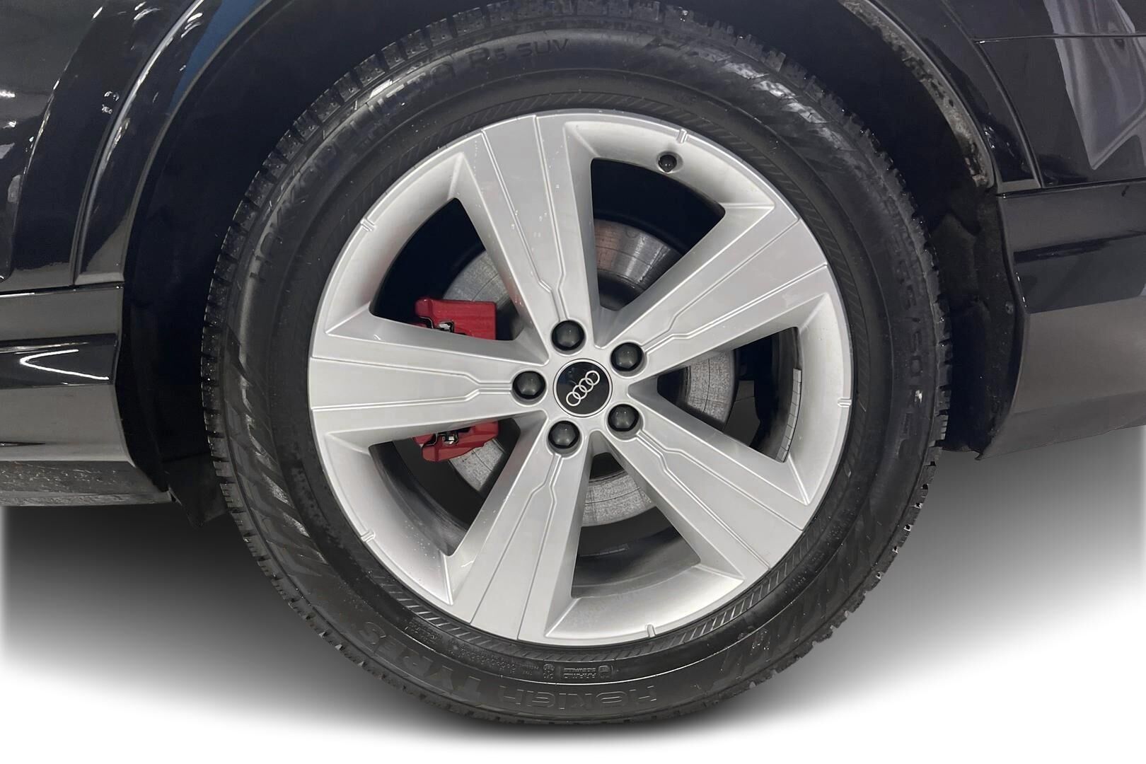 Audi Q7 iso kuva 12