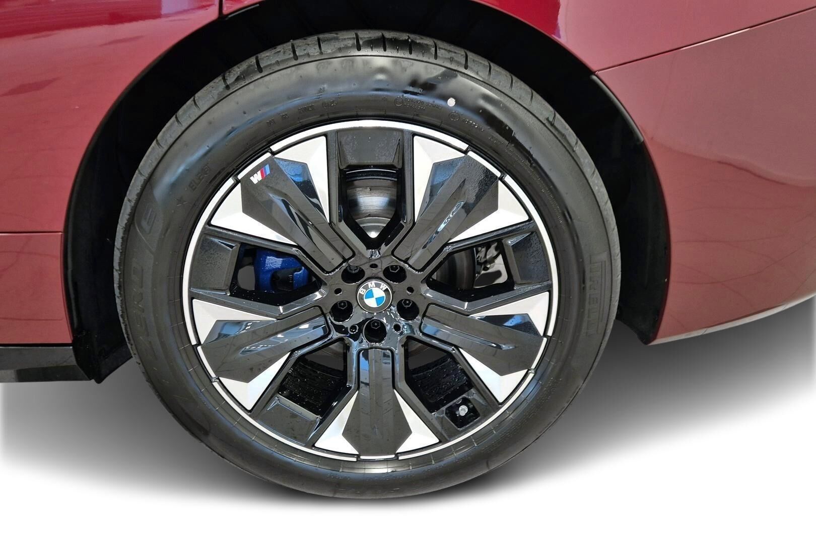 BMW iX iso kuva 12