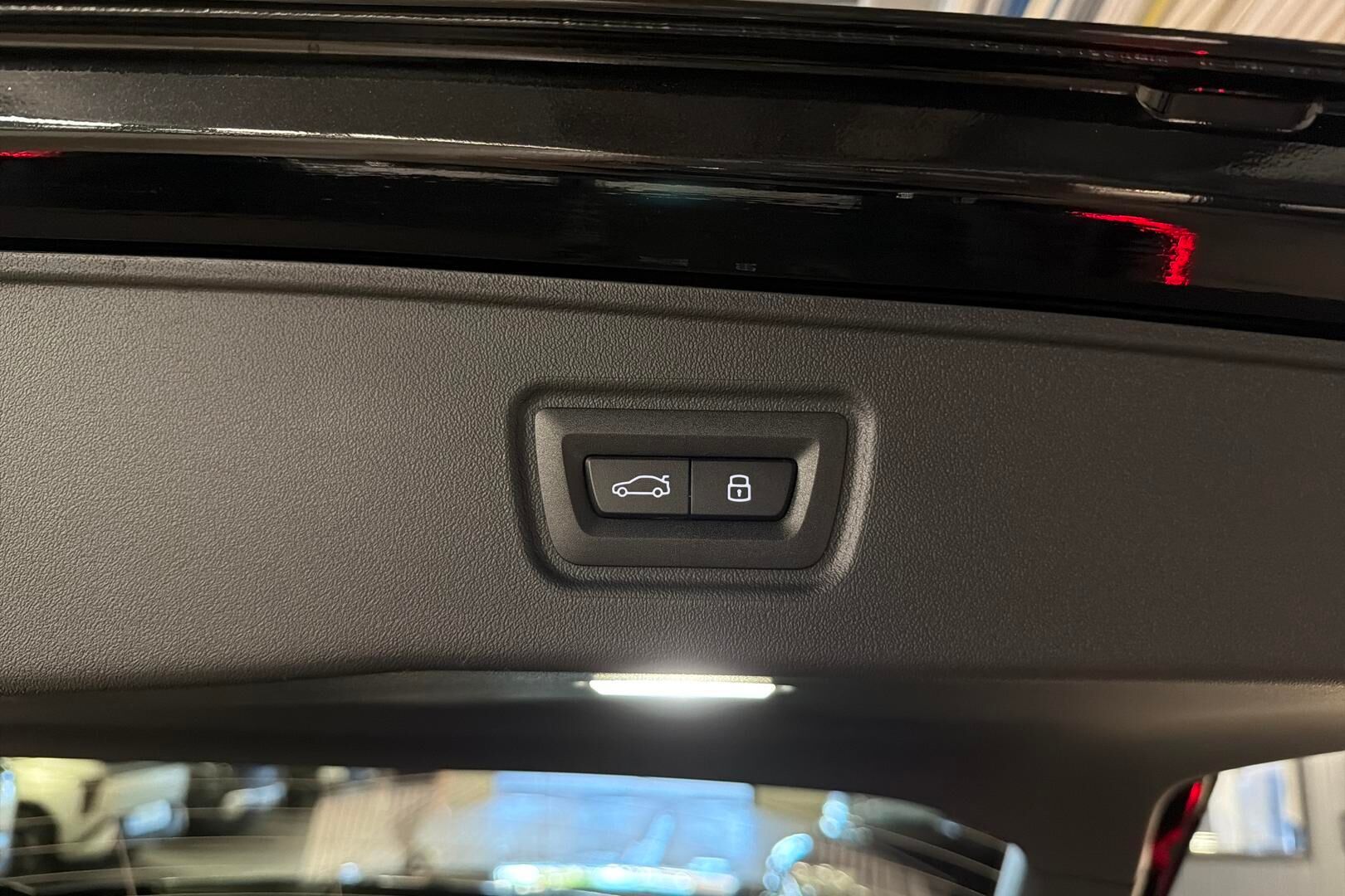 BMW i5 iso kuva 14