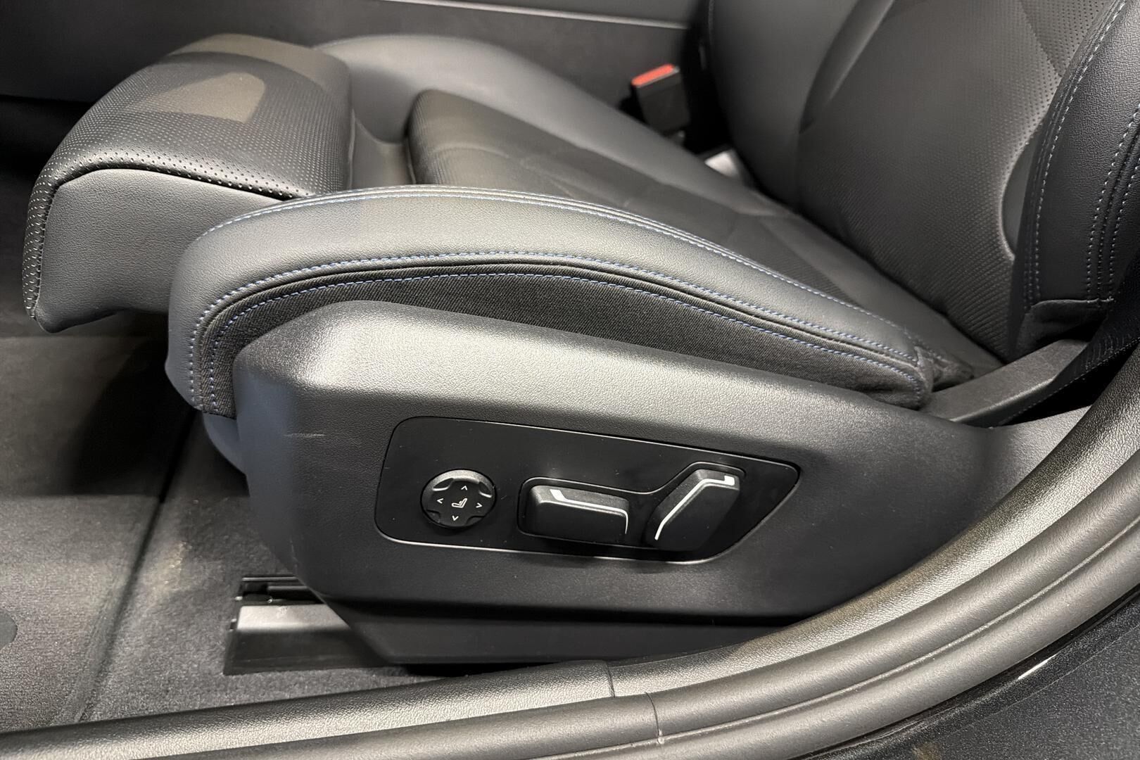BMW i5 iso kuva 16