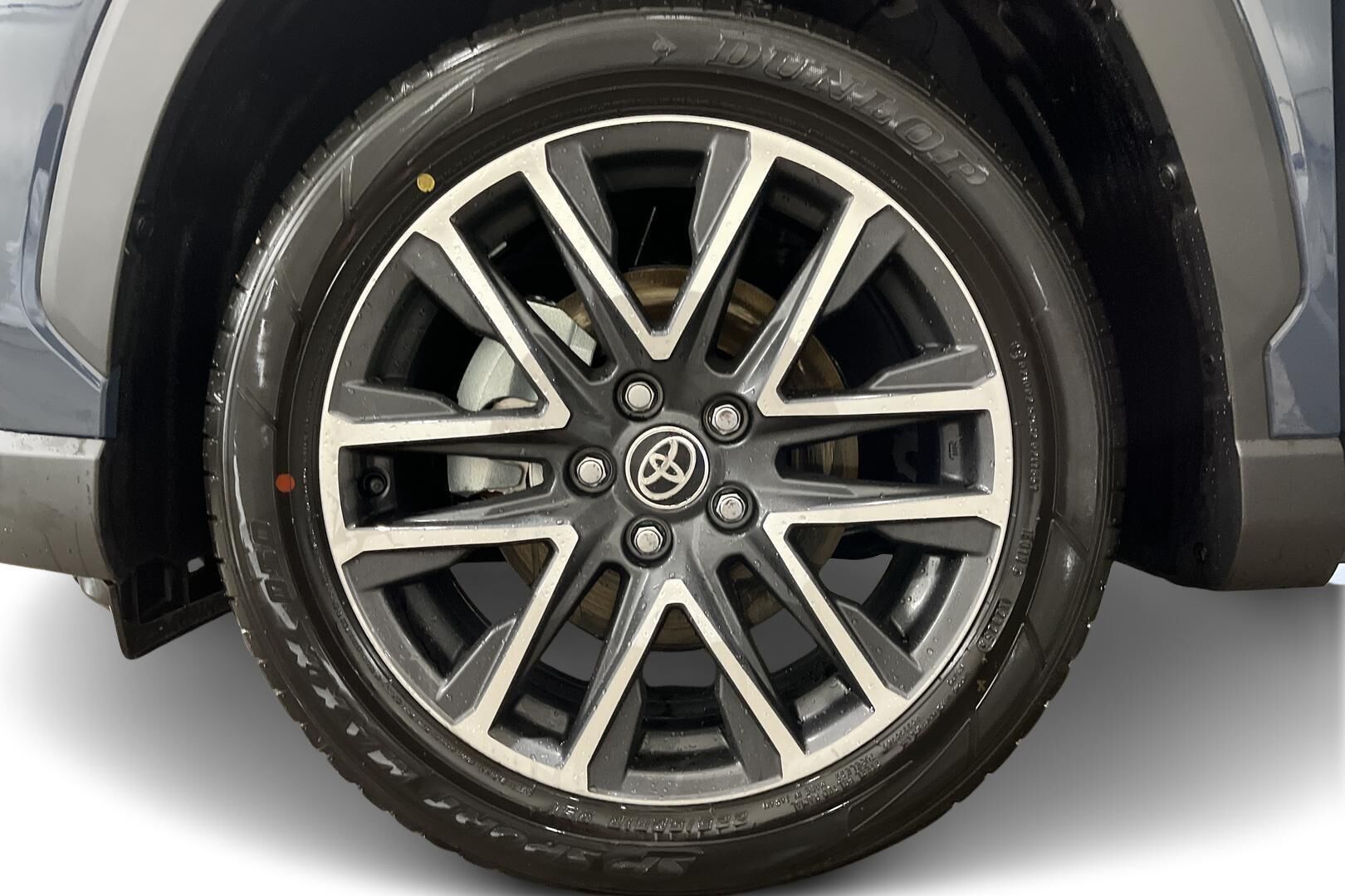 Toyota Corolla Cross iso kuva 13