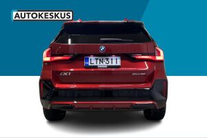 BMW iX1 esikatselu 5