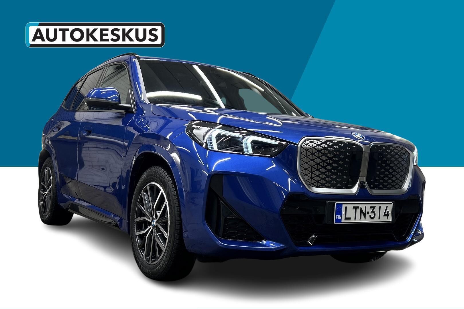 BMW iX1 iso kuva 2