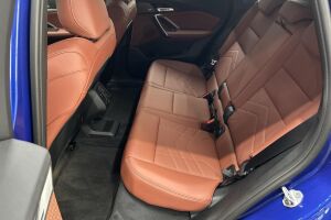 BMW iX1 esikatselu 9