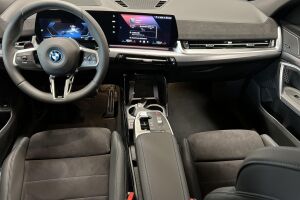 BMW iX2 esikatselu 10