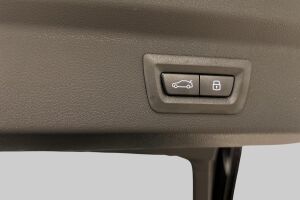 BMW iX2 esikatselu 13