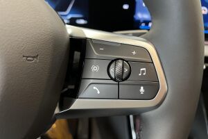 BMW iX2 esikatselu 20