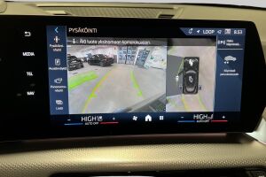 BMW iX2 esikatselu 22