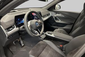 BMW iX2 esikatselu 8