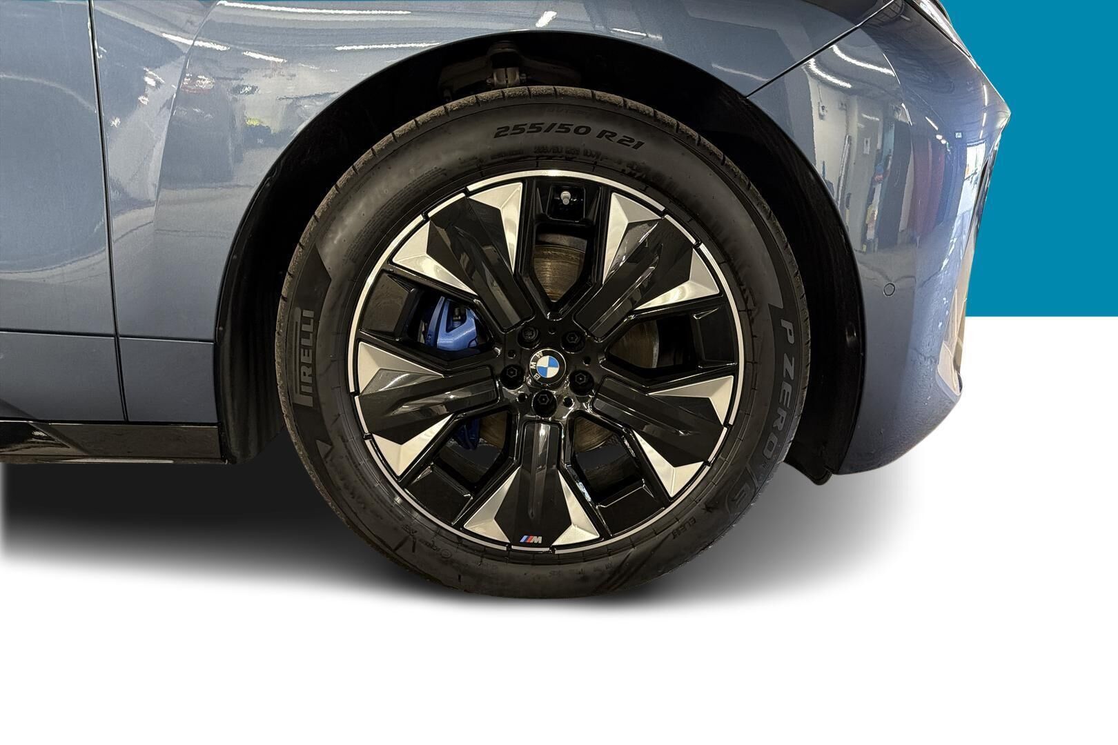 BMW IX iso kuva 11