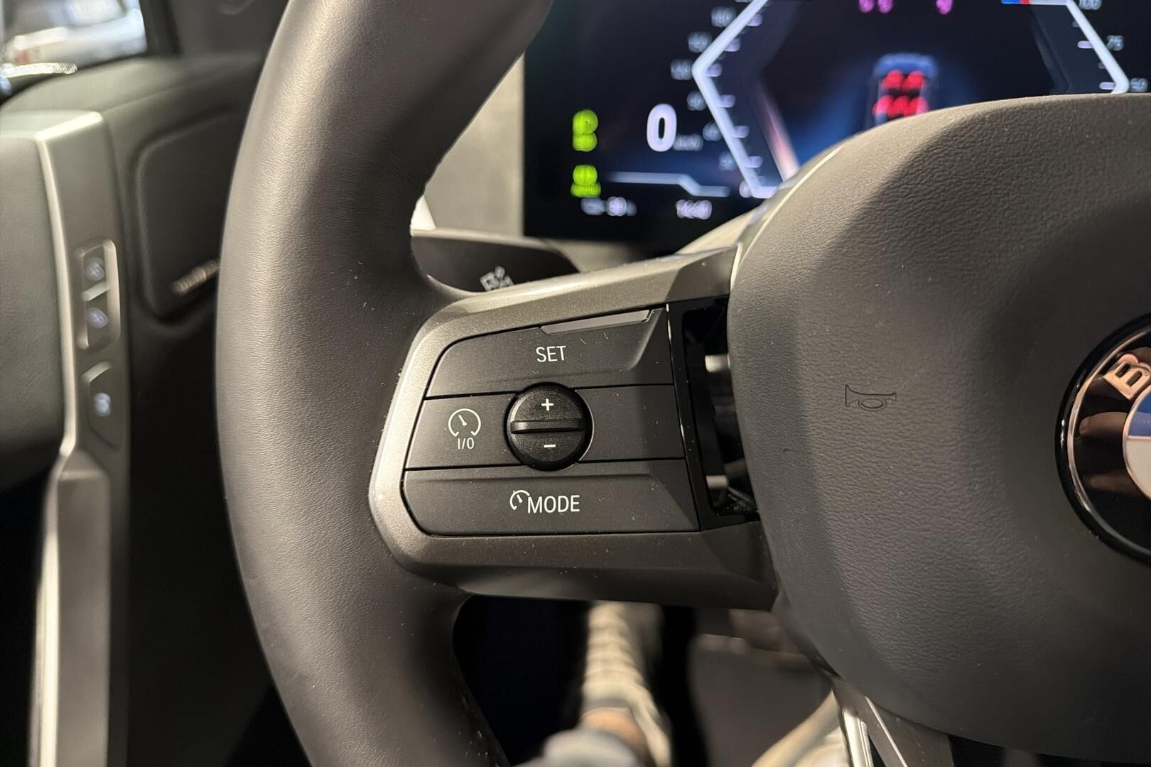 BMW IX iso kuva 14