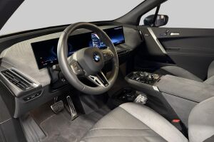 BMW IX esikatselu 7