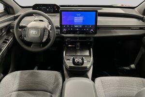 Toyota bZ4X esikatselu 10