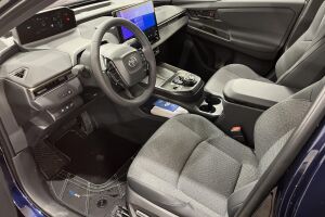 Toyota bZ4X esikatselu 8