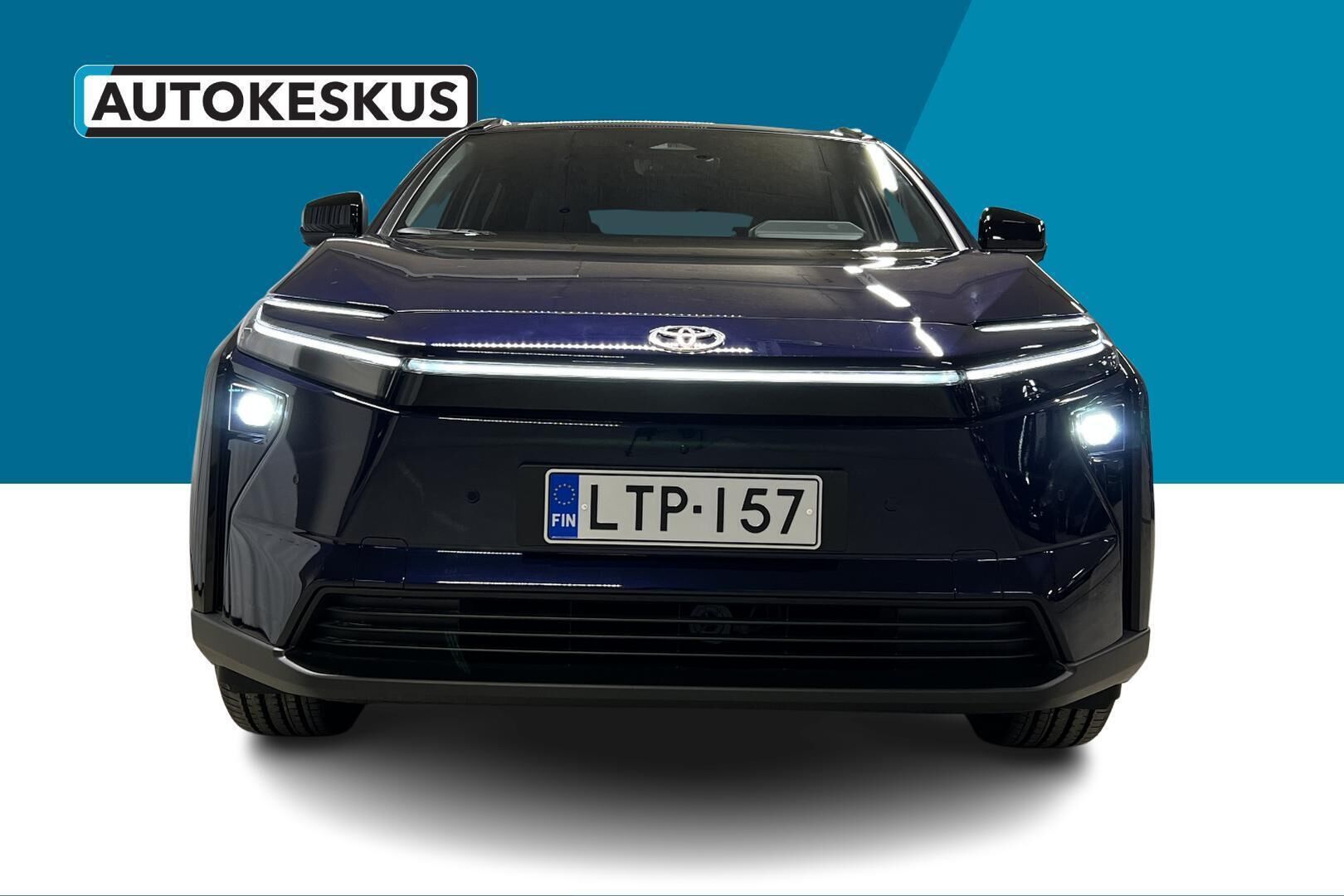 Toyota bZ4X iso kuva 0