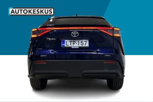 Toyota bZ4X esikatselu 3