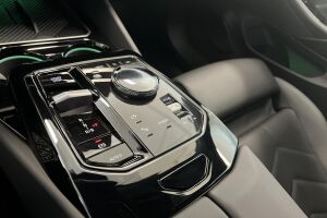 BMW i5 esikatselu 10