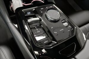 BMW i5 esikatselu 21