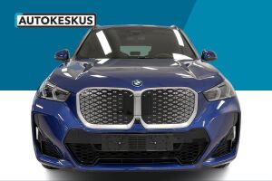 BMW iX1 esikatselu 17