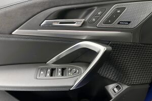 BMW iX1 esikatselu 16