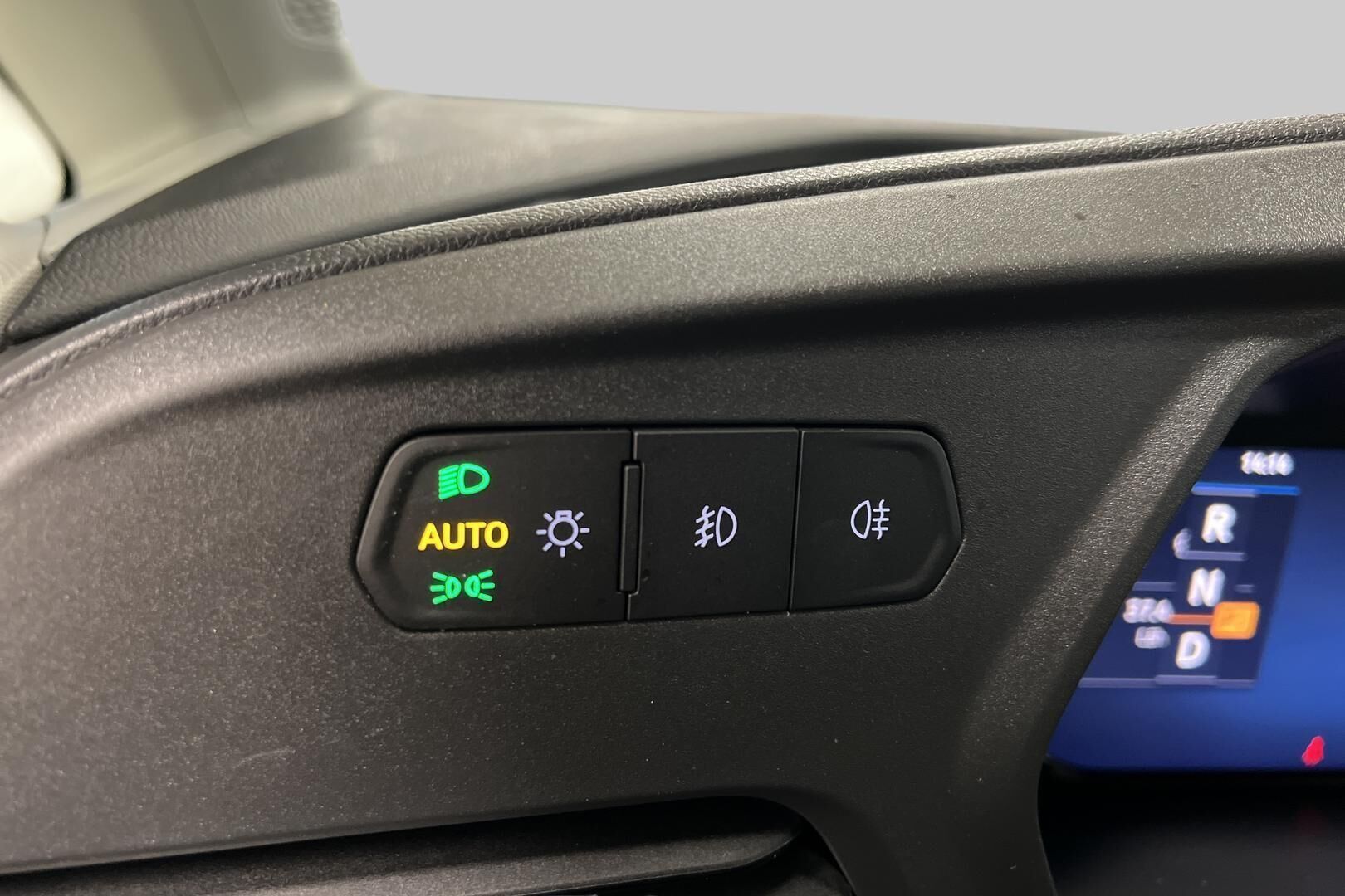 Ford Transit Connect iso kuva 18