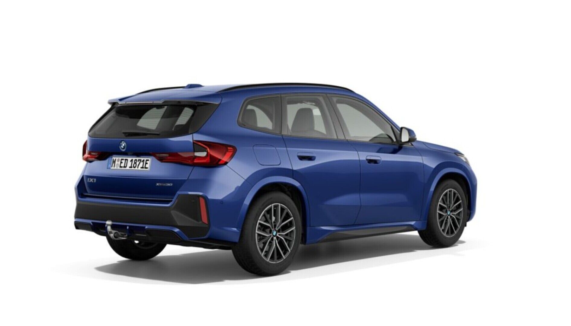 BMW iX1 iso kuva 1