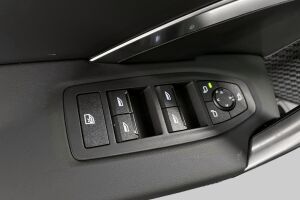 BMW iX1 esikatselu 22
